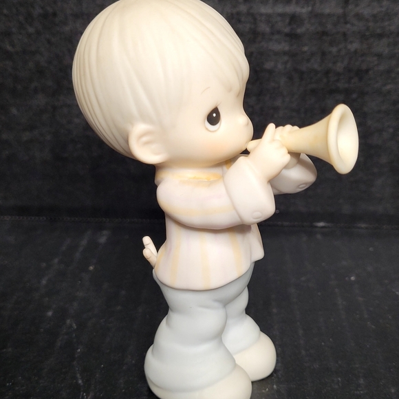 1984 Precious Moments 'He Is My Song' #12394 - Picture 7 of 15